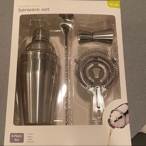 NWT Stainless Steel Barware Set
